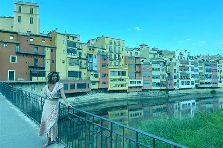 Lily, 27 — Escort in Caldes de Malavella, Spain