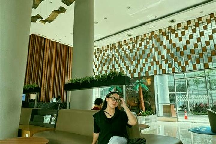 Lily, 27 — Escort in Pagedangan, Indonesia