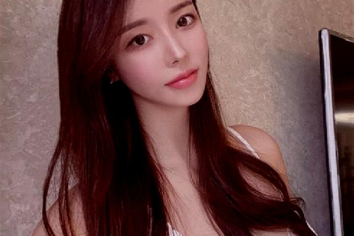 Lily, 27 — Escort in Yangjingziwan, China