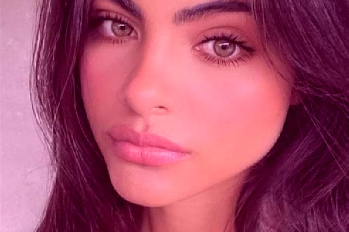 Lily, 28, a black hazel-eyed caucasian companion based in Sarrians. Offering Striptease, BDSM, Erotic Massage. Available for incall and outcall, overnight bo...