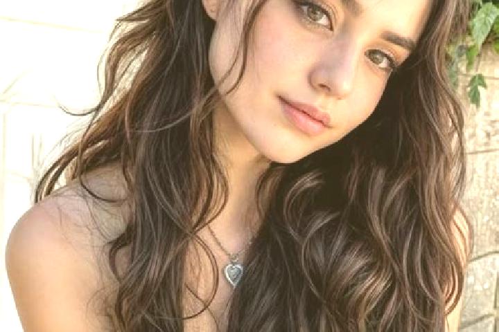 Lily, 28, a brunette hazel-eyed european companion based in Lo de Reyes. Offering OWO, Travel Companion, Overnight, Striptease, Massage. Available for incall...
