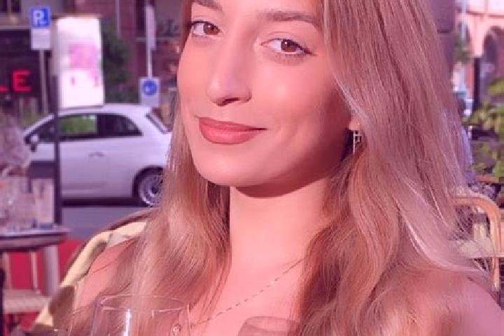 Lily, 28 — Escort in Ellerstadt, Germany