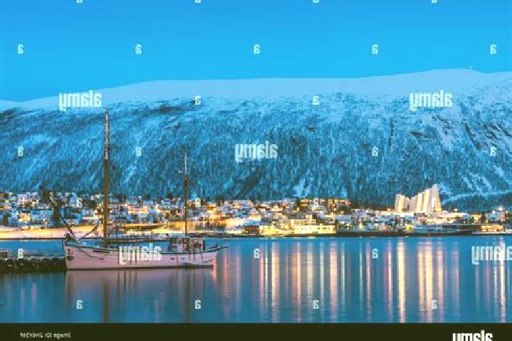 Lily, 28 — Escort in Tromsdalen, Norway