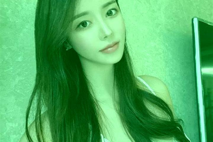 Lily, 28 — Escort in Ubrub, Indonesia