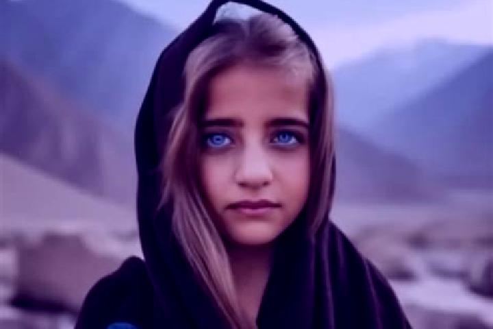 Lily, 29, a auburn blue-eyed middle eastern companion based in Qianquan. Offering BDSM, Travel Companion, Dinner Date, Erotic Massage. Available for incall a...