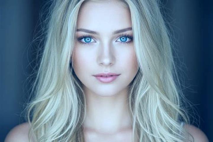 Lily, 29, a blonde brown-eyed mixed companion based in Jajar. Offering Massage, Travel Companion, Overnight. Available for incall and outcall, day and evenin...