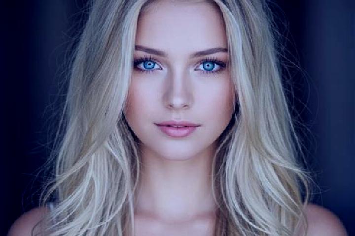 Lily, 29, a blonde grey-eyed mixed companion based in La Rosita. Offering 69, OWO. Available for incall and outcall, overnight bookings available.