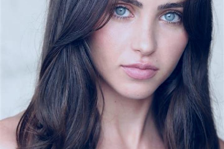 Lily, 29, a brunette brown-eyed caucasian companion based in Poilley. Offering Girlfriend Experience, Deep French Kissing. Available for incall and outcall, ...