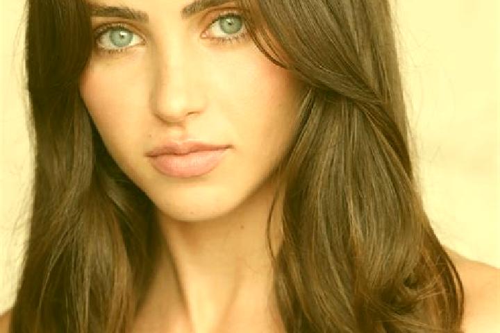 Lily, 29, a red brown-eyed latina companion based in Sungairotan. Offering Overnight, Fetish, Striptease, 69. Available for incall and outcall, day and eveni...