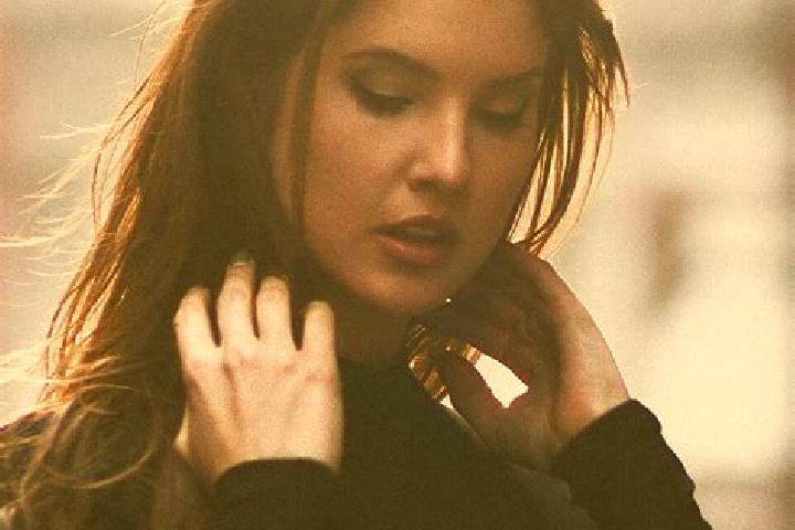 Lily, 29 — Escort in Cerny, France