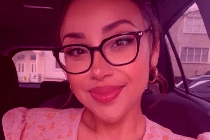 Lily, 29 — Escort in Eastwick, United States
