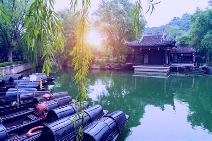 Lily, 29 — Escort in Shangyu, China