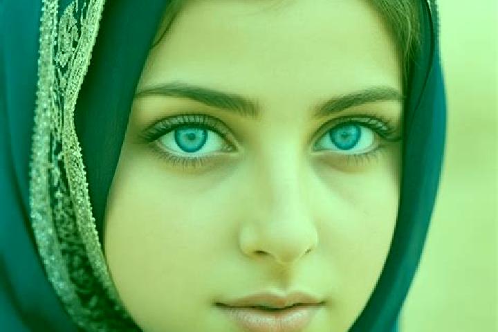 Lily, 30, a blonde amber-eyed middle eastern companion based in Hosapete. Offering Striptease, Domination, BDSM. Available for incall and outcall, day and ev...