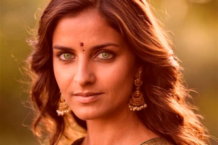 Lily, 30, a brunette green-eyed indian companion based in Vokovice. Offering CIM, Party Girl, Fetish, Prostate Massage. Available for incall and outcall, ove...