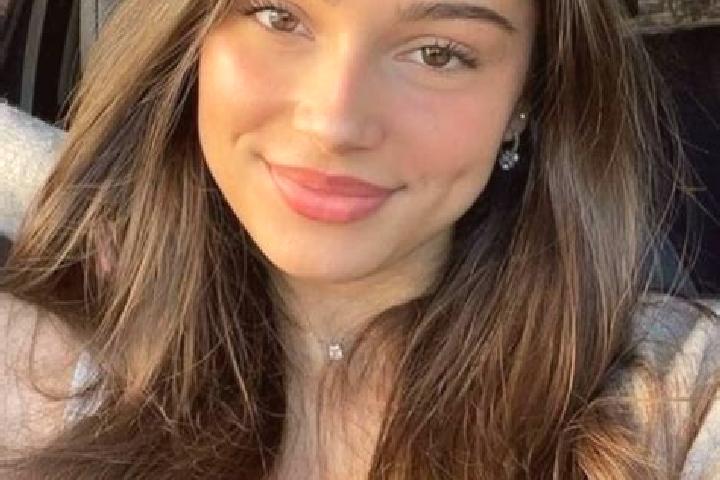 Lily, 30, a brunette hazel-eyed ebony companion based in Anse Boileau. Offering 69, Girlfriend Experience, CIM. Available for incall and outcall, overnight b...