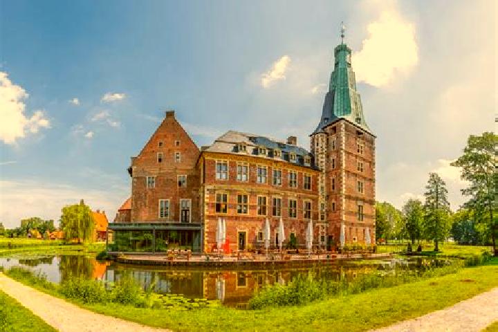 Lily, 30 — Escort in Kierspe, Germany