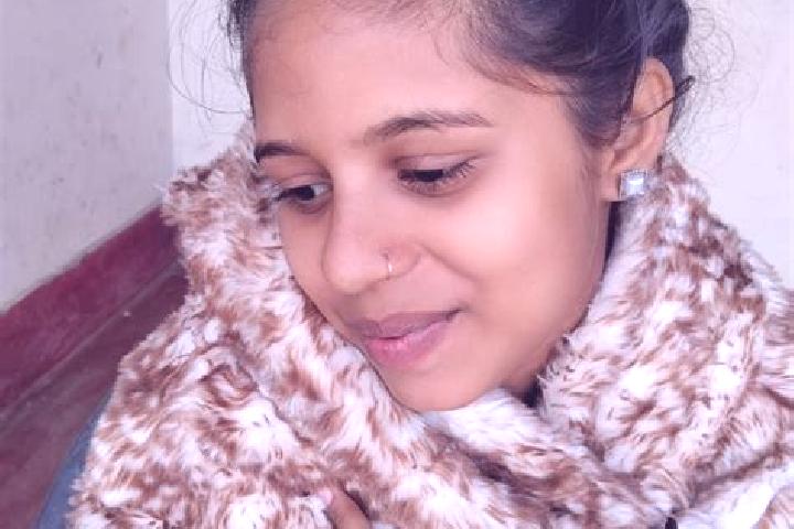Lily, 30 — Escort in Siwani, India