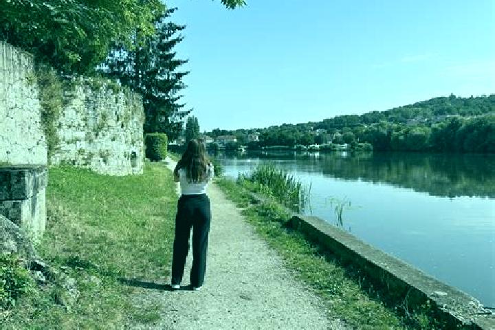 Lily, 31, a auburn green-eyed latina companion based in Blenod-les-Pont-a-Mousson. Offering Duos, Party Girl, Roleplay. Available for incall and outcall, ove...