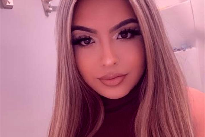 Lily, 31, a blonde amber-eyed latina companion based in Cibatear. Offering Striptease, Duos, A-Level. Available for incall and outcall, overnight bookings av...
