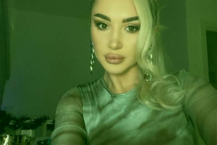 Lily, 31, a blonde dark-eyed mediterranean companion based in Dongshangen. Offering GFE, BDSM, Massage, Party Girl, Duos. Available for incall and outcall, d...