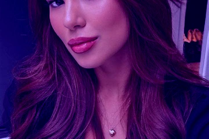 Lily, 31, a chestnut brown-eyed latina companion based in Aurelio Manrique. Offering A-Level, Domination, Roleplay, Couples, Dinner Date. Available for incal...