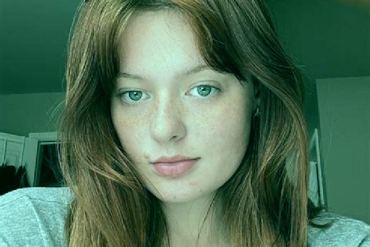 Lily, 31, a dark blonde dark-eyed mixed companion based in Borgo Hermada. Offering Prostate Massage, Deep French Kissing, Travel Companion. Available for inc...