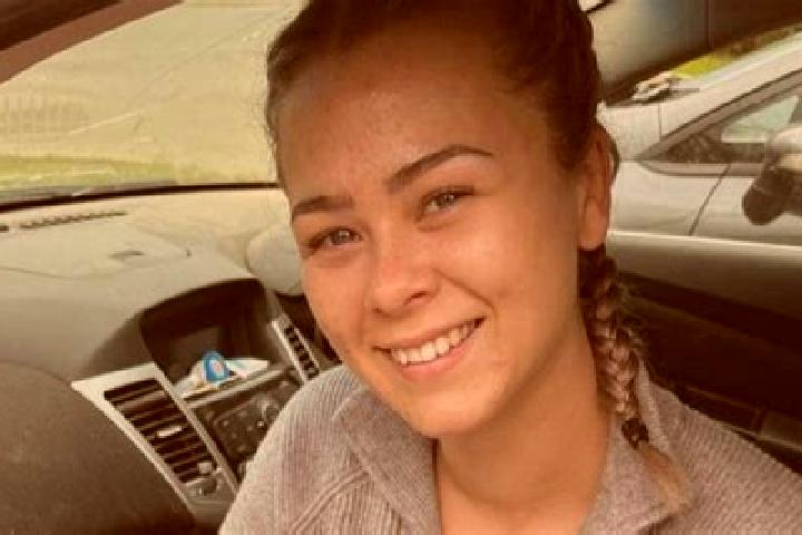 Lily, 31 — Escort in Dawson Creek, Canada