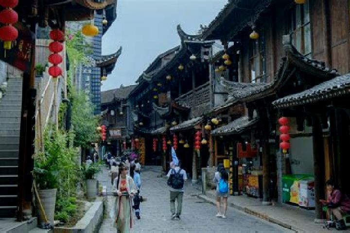 Lily, 31 — Escort in Guankou, China