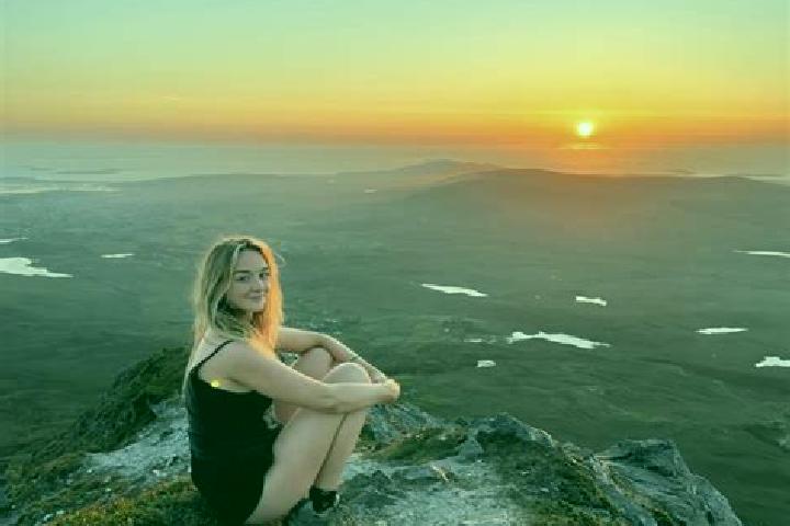 Lily, 31 — Escort in Kincora, Canada