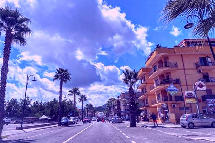 Lily, 31 — Escort in Marina di Davoli, Italy
