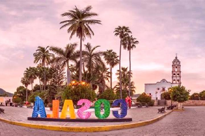 Lily, 31 — Escort in San Juan Cosala, Mexico