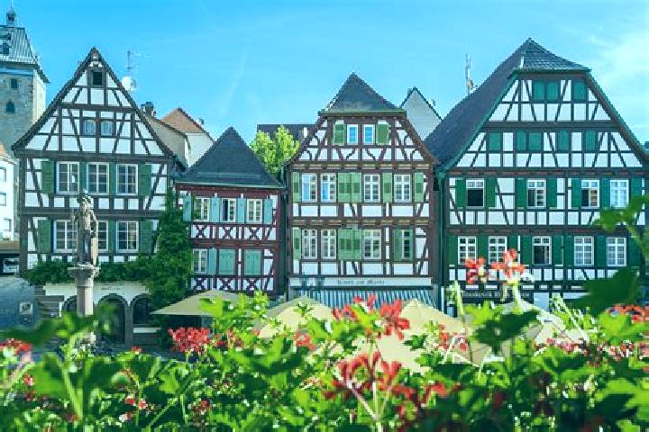 Lily, 31 — Escort in Thierhaupten, Germany