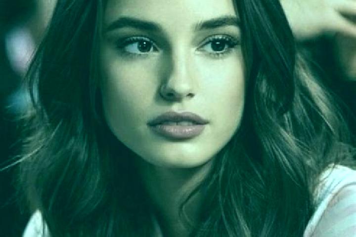 Lily, 32, a brunette brown-eyed middle eastern companion based in Gajanejos. Offering Massage, Dinner Date, Overnight, CIM, Deep French Kissing. Available fo...