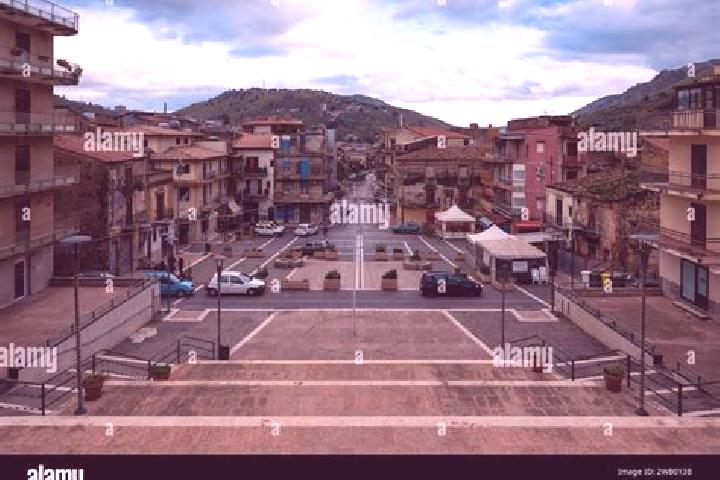 Lily, 32 — Escort in Belmonte Piceno, Italy