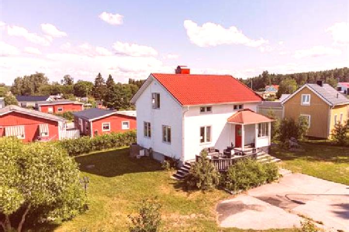 Lily, 32 — Escort in Bergsviken, Sweden