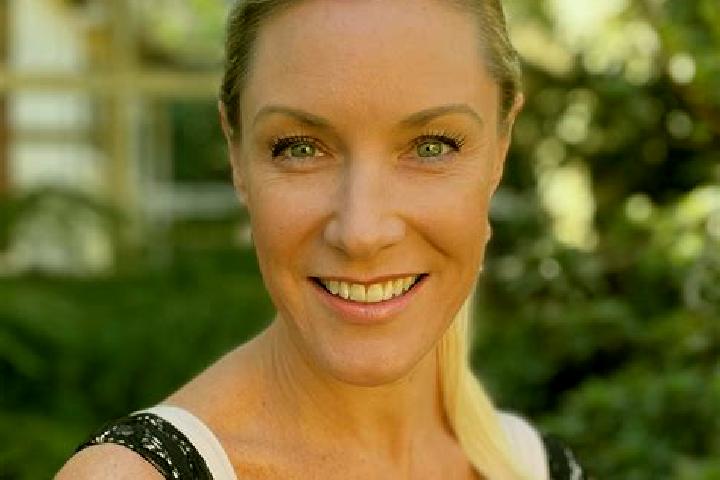 Lily, 32 — Escort in Clinton, Australia