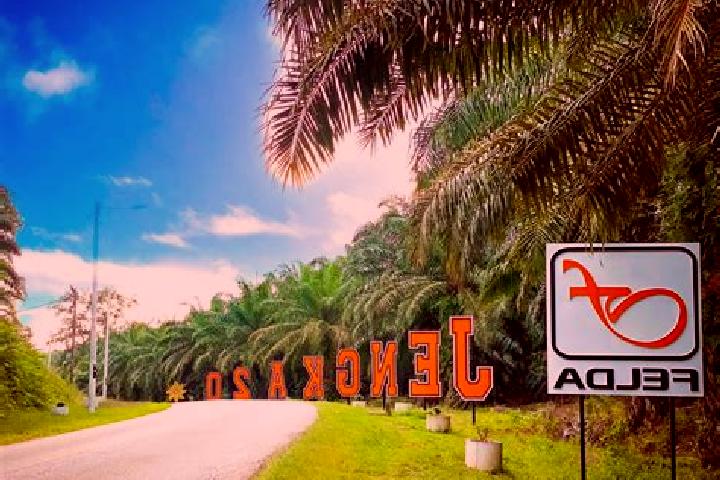 Lily, 32 — Escort in FELDA Semenchu, Malaysia