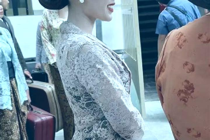 Lily, 32 — Escort in Pandanwangi, Indonesia