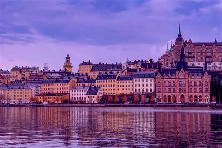Lily, 32 — Escort in Sibbhult, Sweden