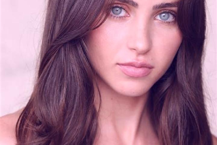 Lily, 33, a auburn brown-eyed middle eastern companion based in Legden. Offering Travel Companion, Prostate Massage, Girlfriend Experience, Massage. Availabl...