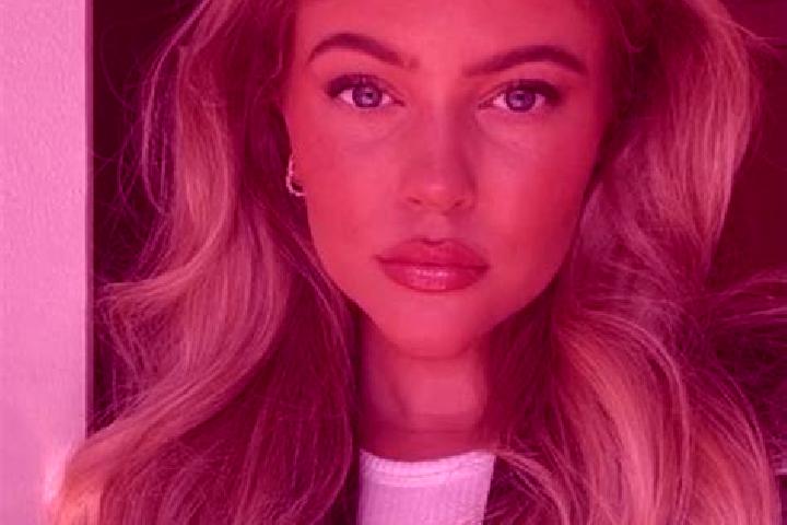 Lily, 33, a dark blonde grey-eyed middle eastern companion based in Fort Lee. Offering Prostate Massage, A-Level, Girlfriend Experience, OWO, 69. Available f...