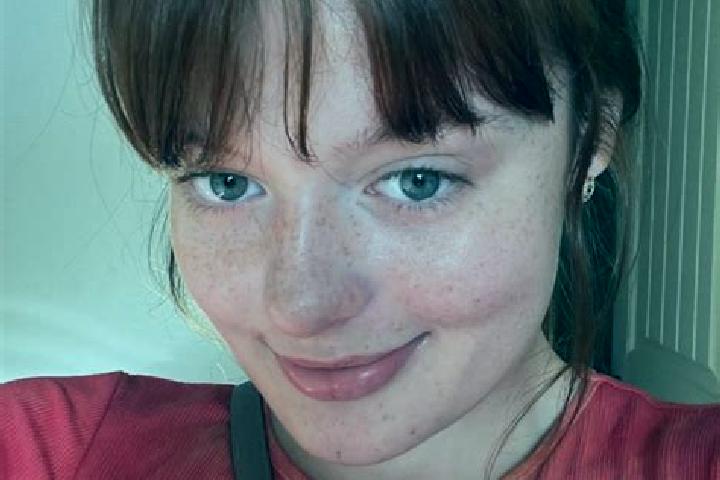 Lily, 33, a red green-eyed european companion based in Wattendorf. Offering GFE, BDSM. Available for incall and outcall, overnight bookings available.