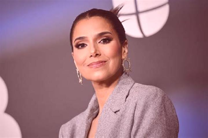 Lily, 33, a red green-eyed latina companion based in Pueu. Offering Couples, Deep French Kissing, Girlfriend Experience, Roleplay. Available for incall and o...