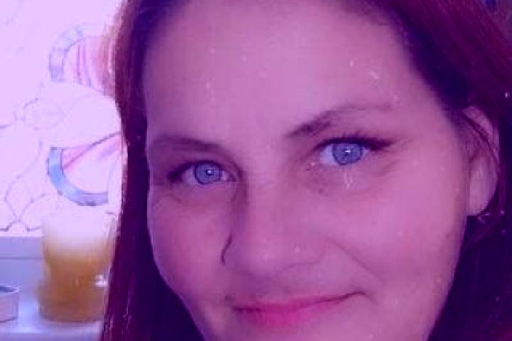Lily, 33, a red grey-eyed european companion based in Rheinbach. Offering CIM, Prostate Massage, Domination, Massage, 69. Available for incall and outcall, d...