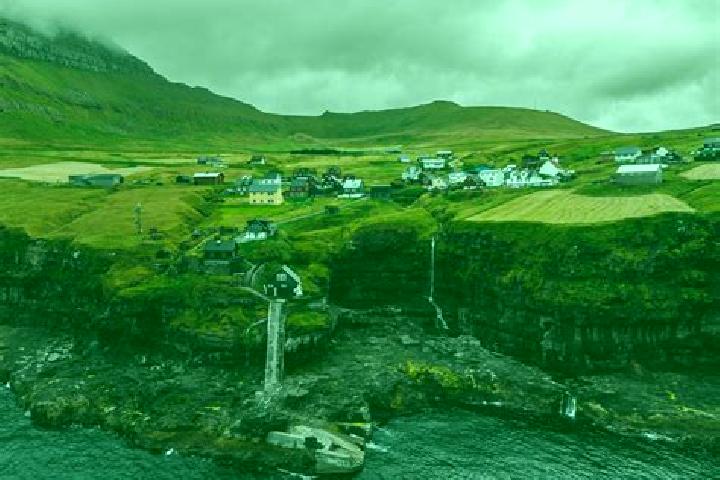 Lily, 33 — Escort in Eidi, Faroe Islands