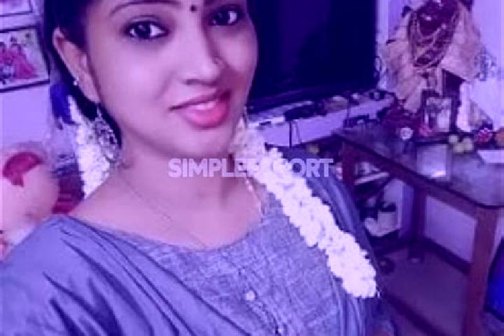 Lily, 33 — Escort in Kanchipuram, India