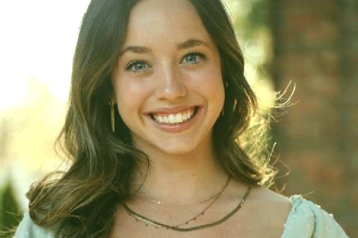 Lily, 33 — Escort in Otterbein, United States
