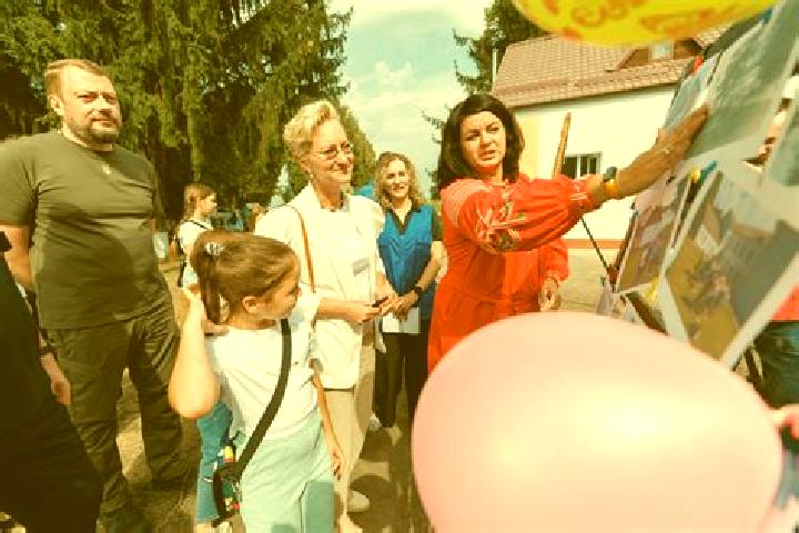 Lily, 33 — Escort in Stryzhavka, Ukraine