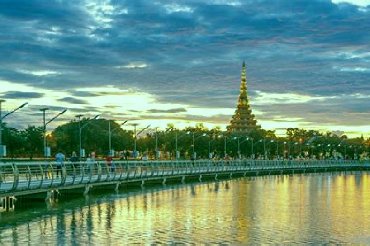 Lily, 34 — Escort in Chom Bueng, Thailand