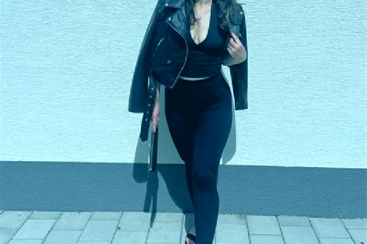 Lily, 34 — Escort in Holice, Slovakia
